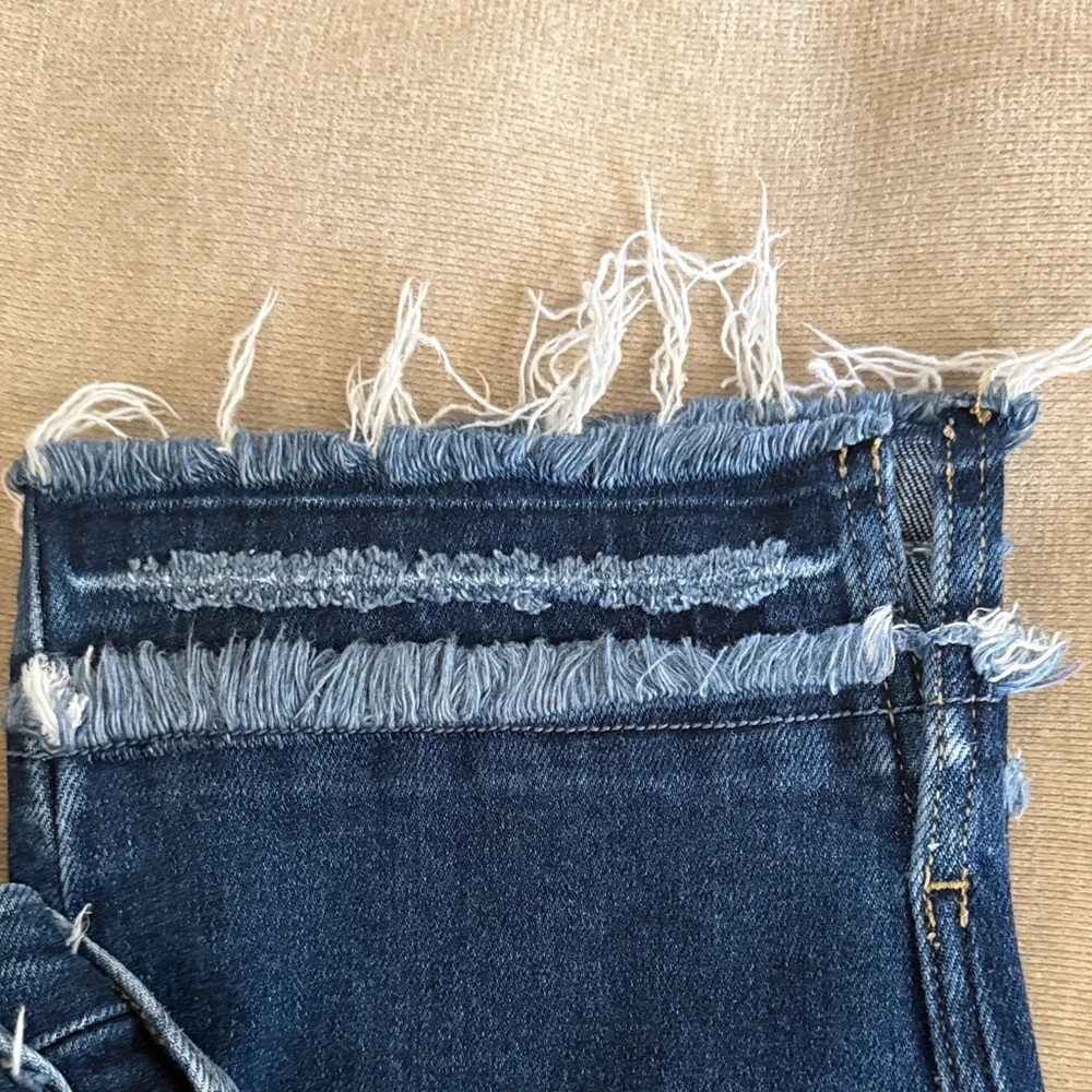 KanCan Women's Medium Blue Frayed Hem Jeans - Picture 2 of 4